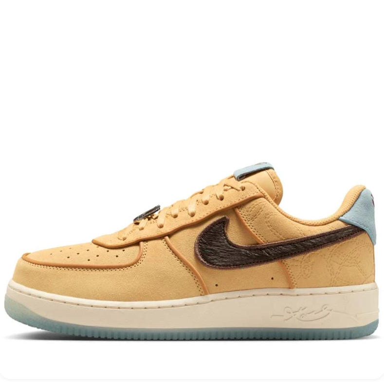 Nike Wheat & Dark Brown Low-Top Sneakers with Pale Blue Accents